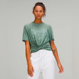 Lululemon Crescent Tee *Veil- Woman Top